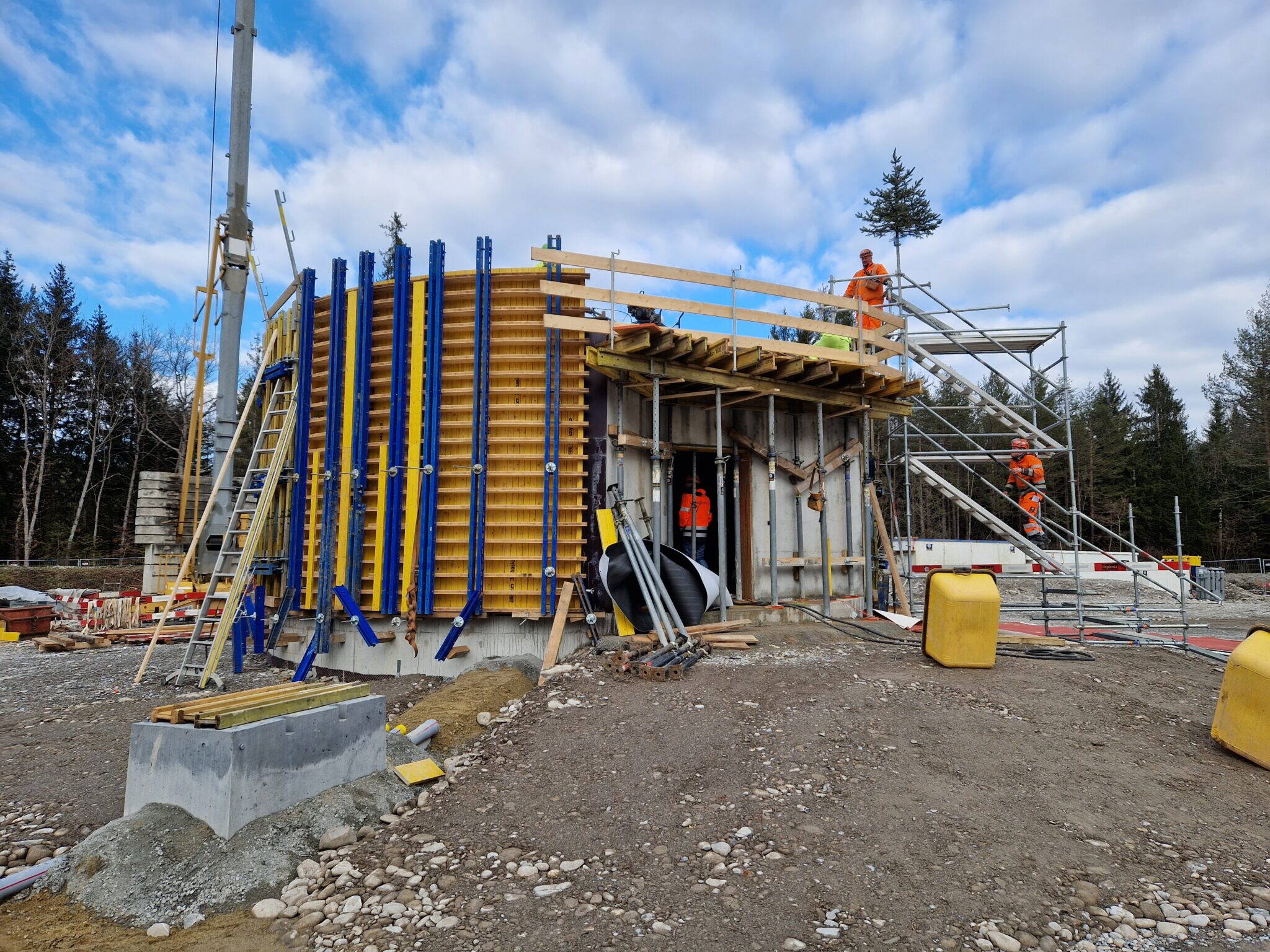 230206-p8054-decke-eg-und-umgebung-2048x1536.jpg 230206-p8054-decke-eg-und-umgebung-2048x1536.jpg